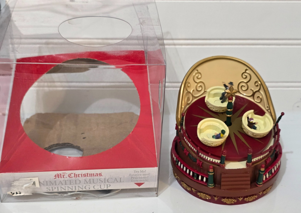 Vintage Mr. Christmas Animated Musical Spinning Tea Cups "Joy To The World"